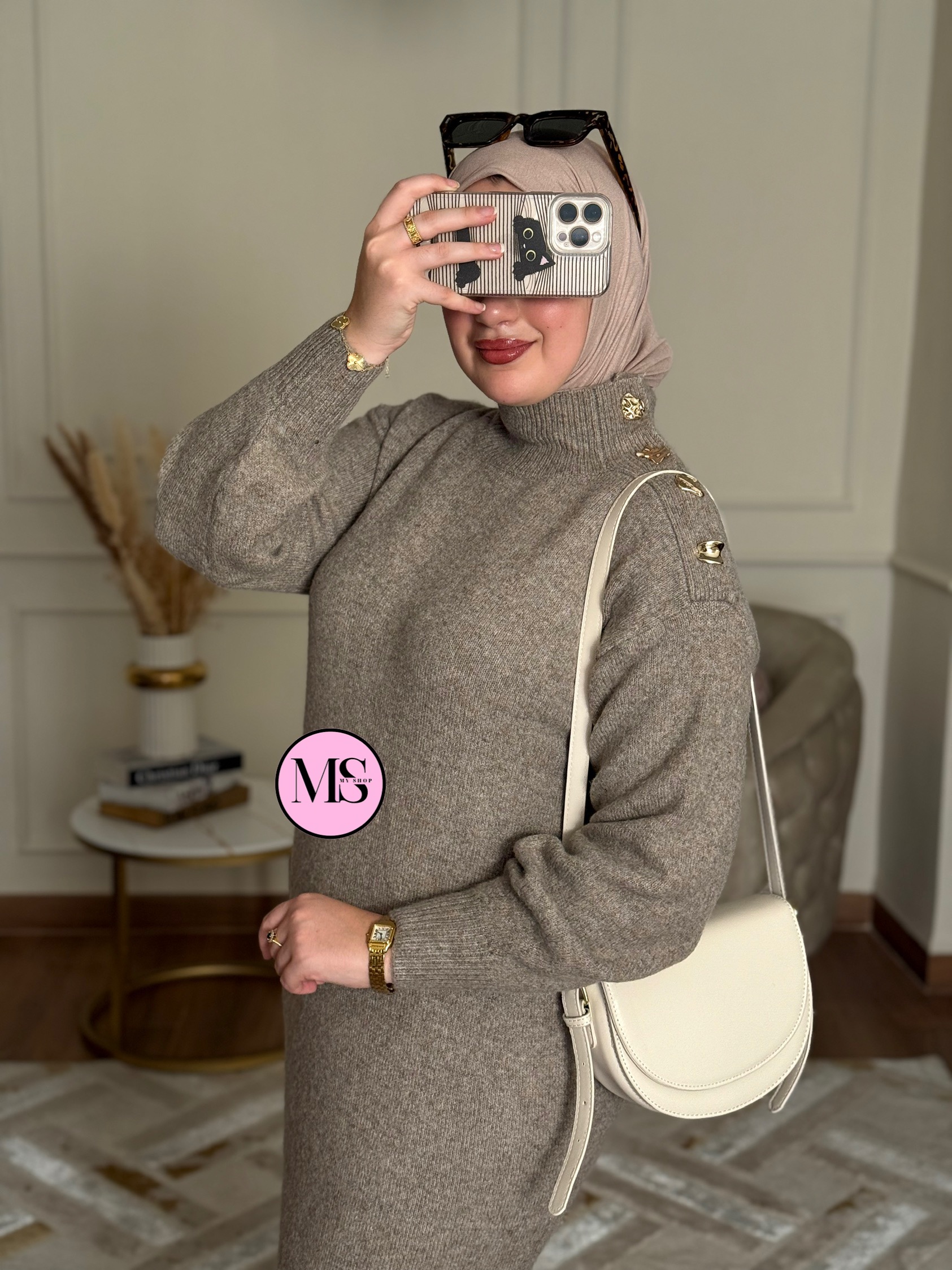 IMG_0163 Robe avec bouton doré - الصورة 1